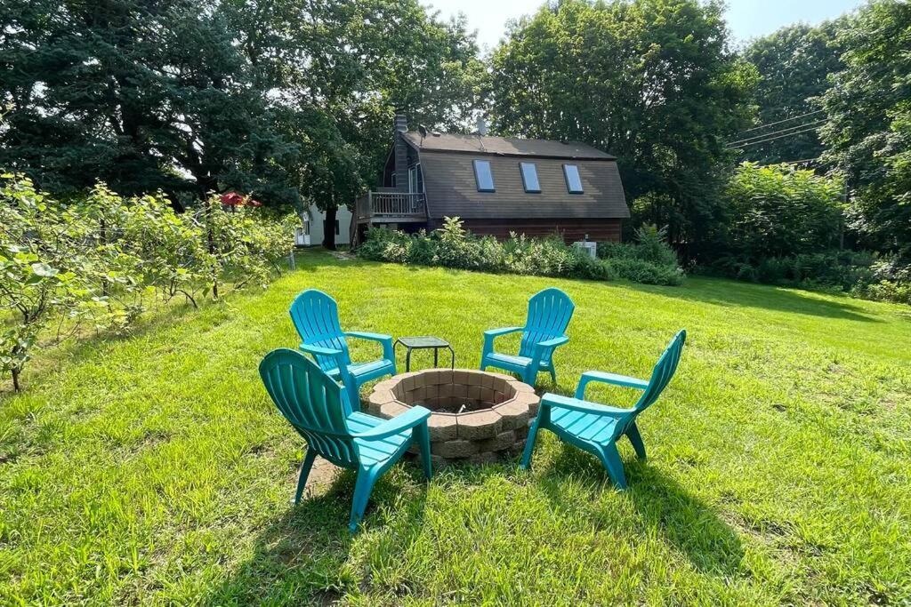 Newly Renovated Carriage House Near Town & Beaches Madison Kültér fotó